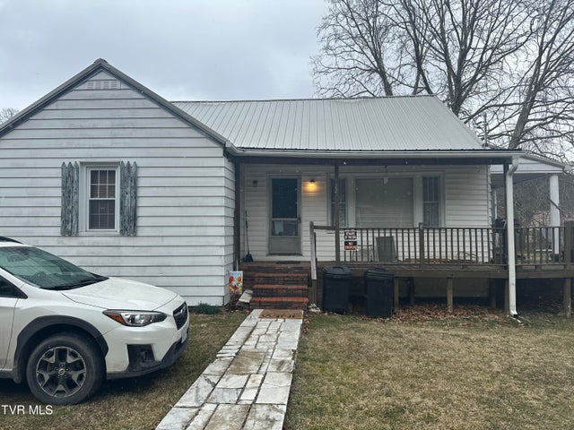 1st photo of 229 Burnette Street