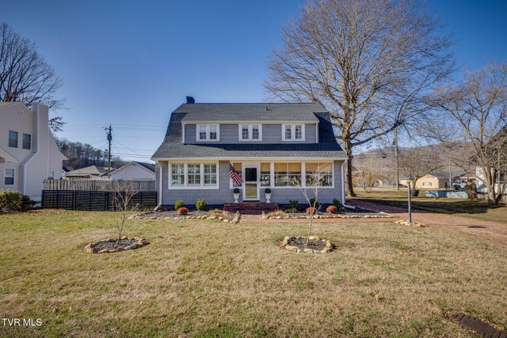 1st photo of 319 Ohio Avenue