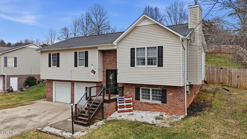 1st photo of 410 Neal Drive