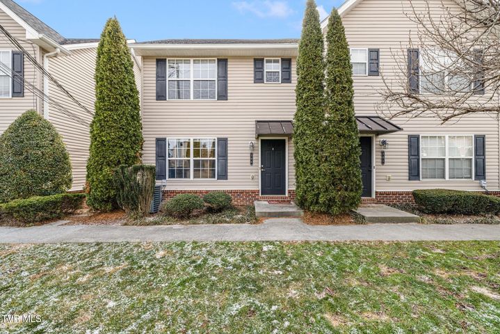 1st photo of 2121 Greenwood Drive