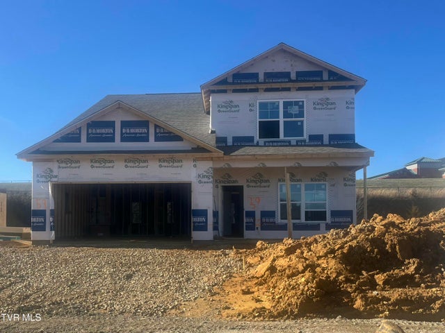 1st photo of 221 Artist Avenue 