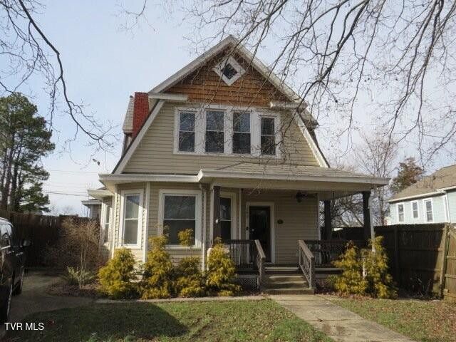 1st photo of 102 Maple Street