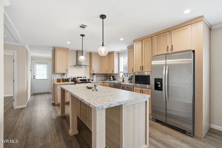 1st photo of 3679 High Point Road