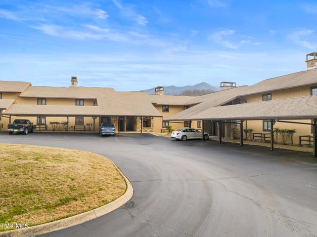 1st photo of 1824 Oriole Road