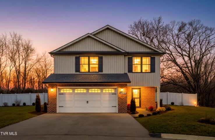 1st photo of 1072 Riddle Ridge