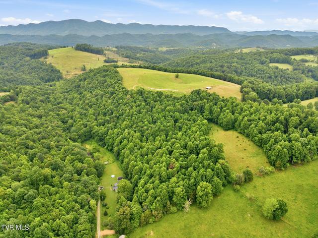 1st photo of 000 Strong Hollow Lane