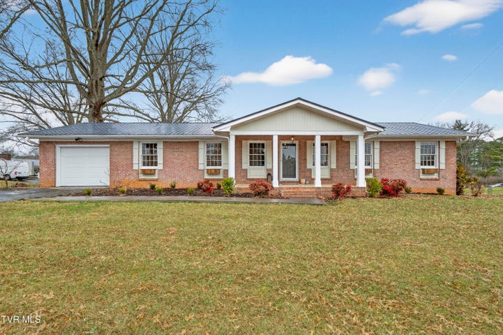 1st photo of 867 Wayne Avenue