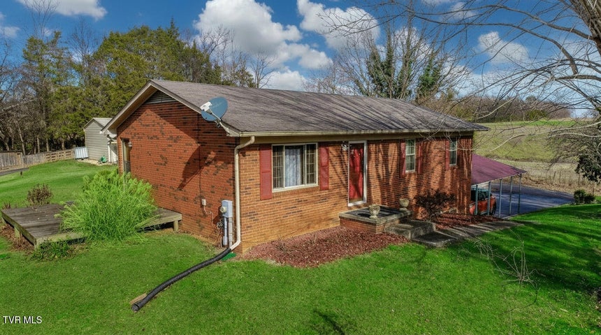 1st photo of 339 Bramble Ln 