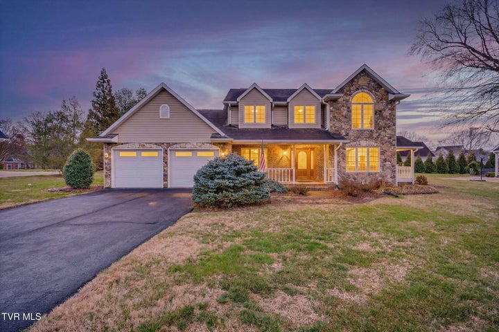 1st photo of 115 Wedgewood Circle