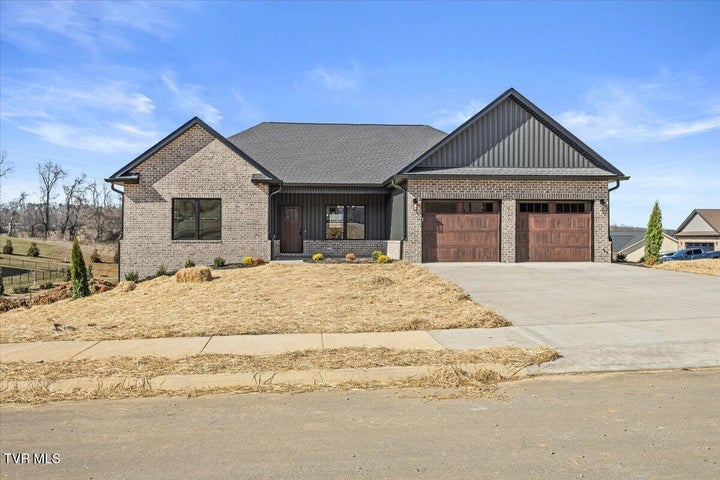 1st photo of 463 Middays Rest