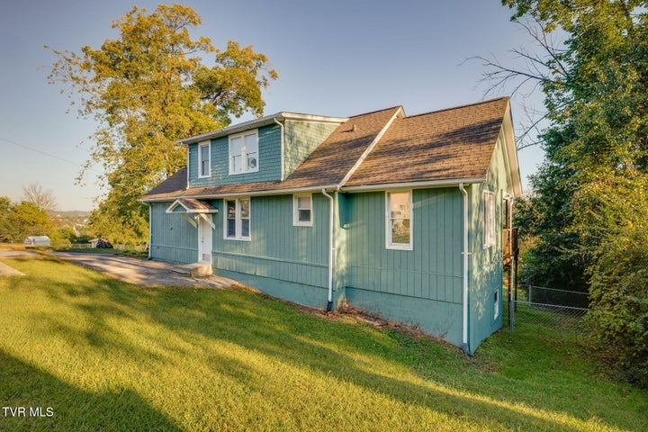 1st photo of 548 Floyd Street