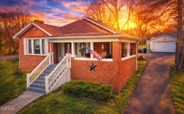 1st photo of 1441 Highway 126 