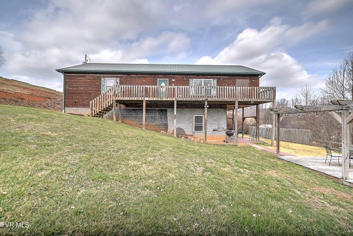 1st photo of 17516 Donegal Drive