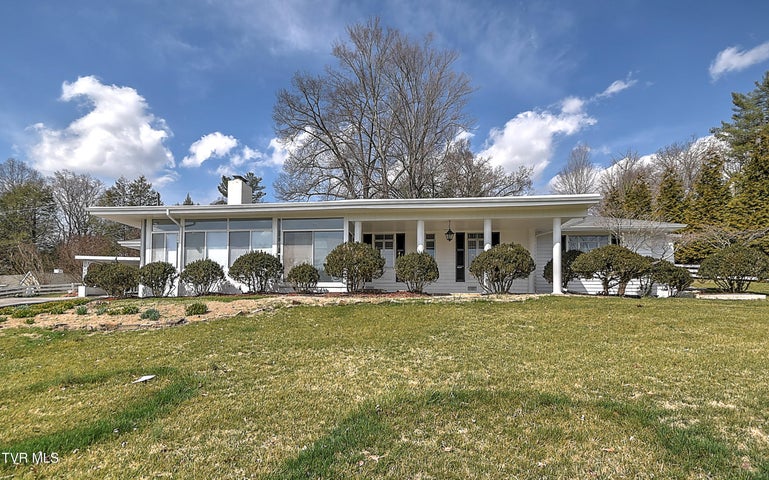 1st photo of 502 Valley Drive