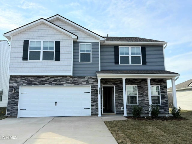 1st photo of 233 Chimney View Loop 