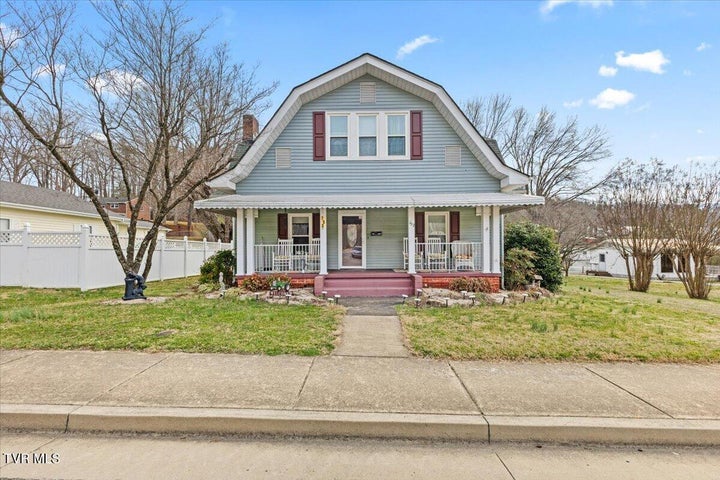 1st photo of 752 Main Avenue