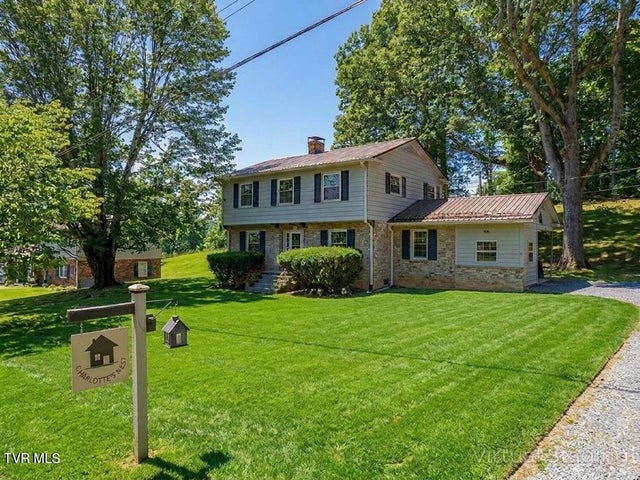 1st photo of 12104 Linden Street