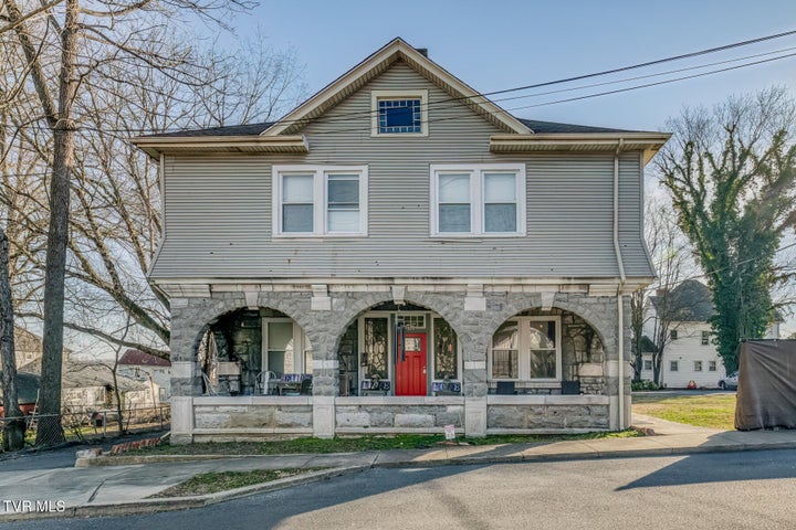 1st photo of 311 12th Street