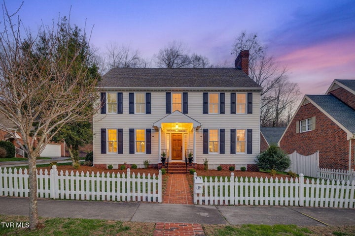 1st photo of 10 Pendleton Place