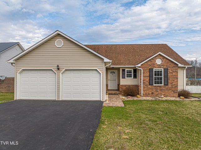 1st photo of 139 Brandon Lane