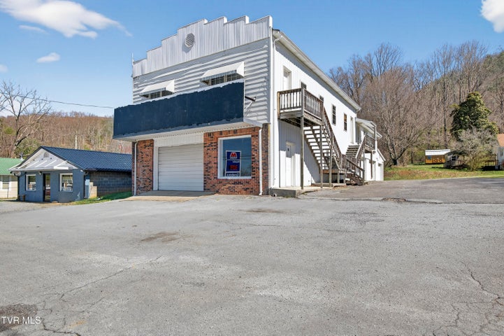 1st photo of 112 Douglas Drive