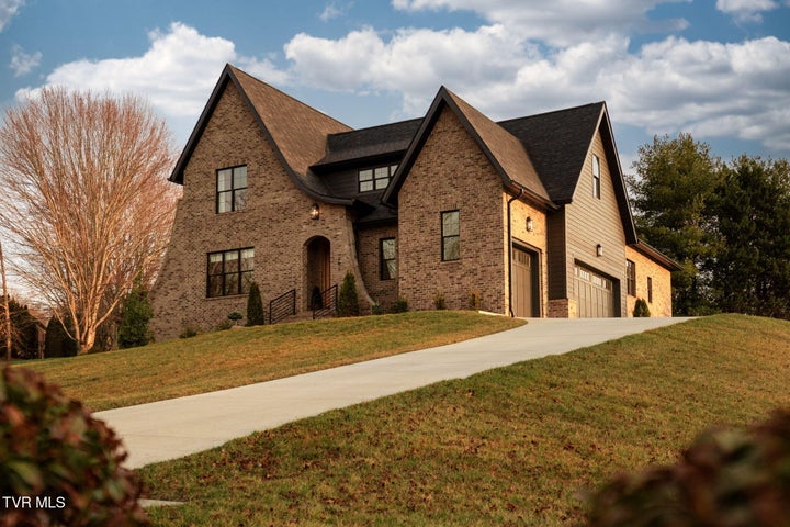 1st photo of 302 Huntington Way