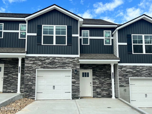 1st photo of 1122 Wenna Way 