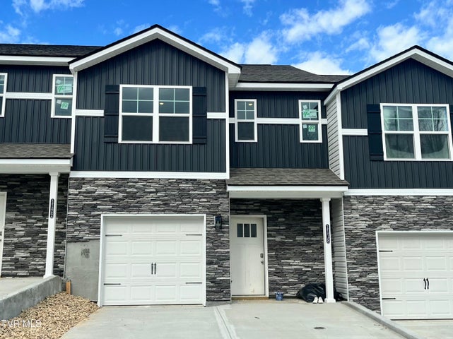 1st photo of 1118 Wenna Way 