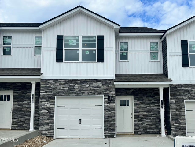 1st photo of 1142 Wenna Way 