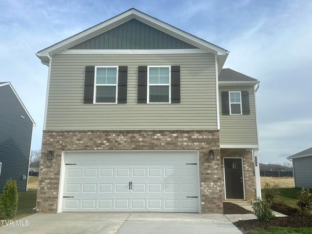 1st photo of 236 Artist Avenue 