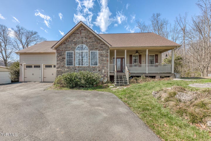 1st photo of 107 Asher Court