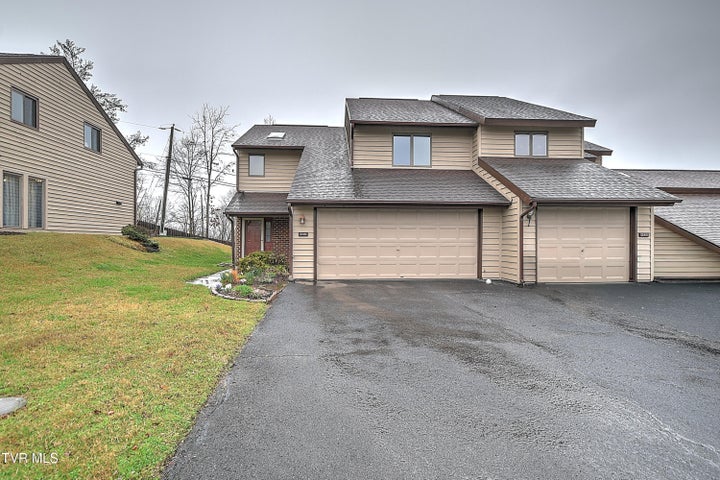 1st photo of 248 Willowbend Drive