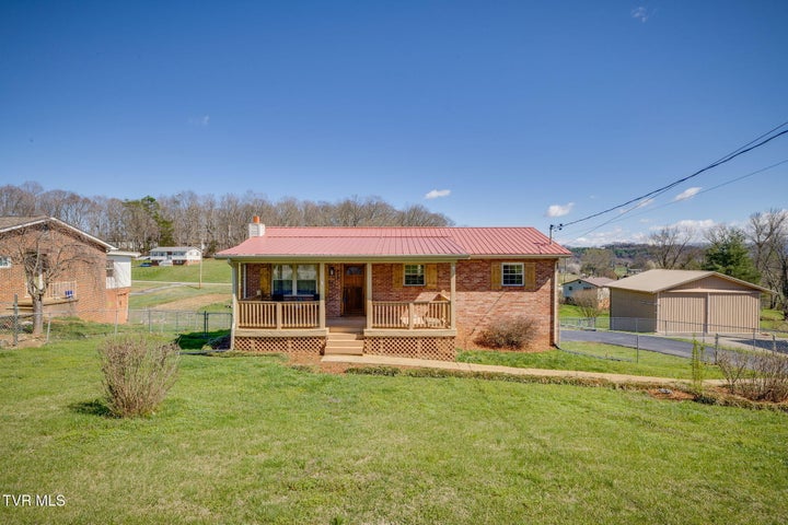 1st photo of 895 Choctaw Drive