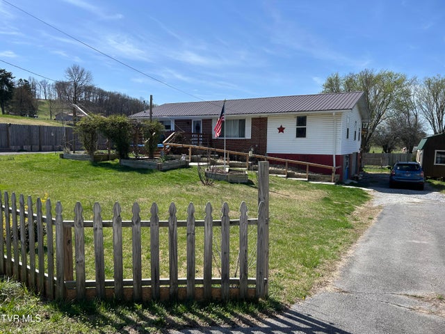 1st photo of 30 Deerfoot Lane