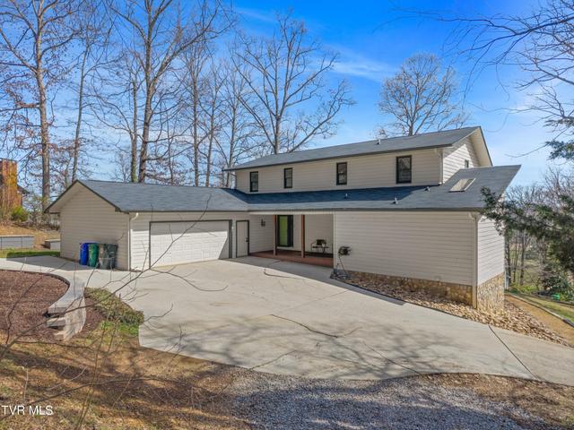 1st photo of 1325 Doyal Drive