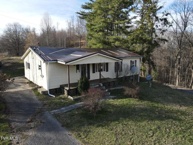 1st photo of 3849 Nealy Ridge