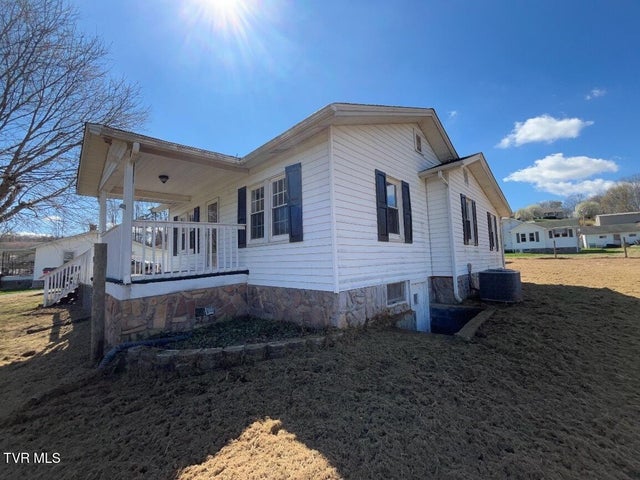 1st photo of 137 Crestview Drive