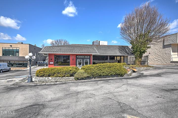 1st photo of 2165 Euclid Avenue