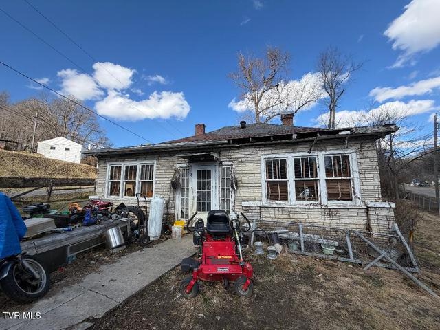 1st photo of 210 Grand Avenue