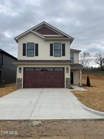 1st photo of 304 Monroe Drive