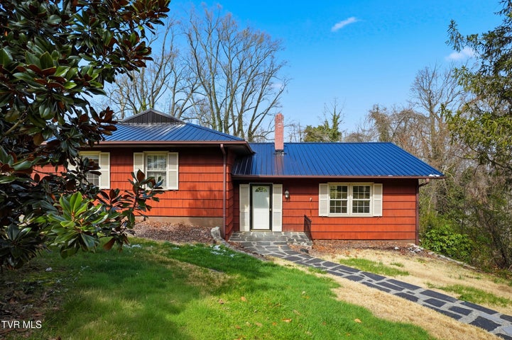 1st photo of 103 Sherwood Drive