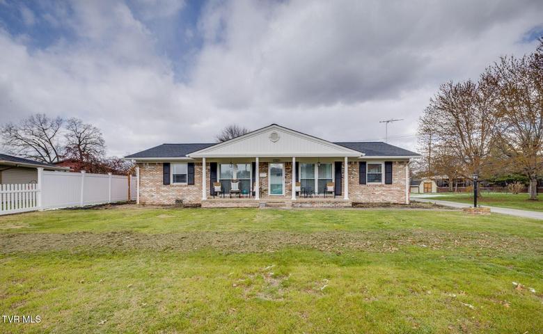 1st photo of 1804 Sherwood Place