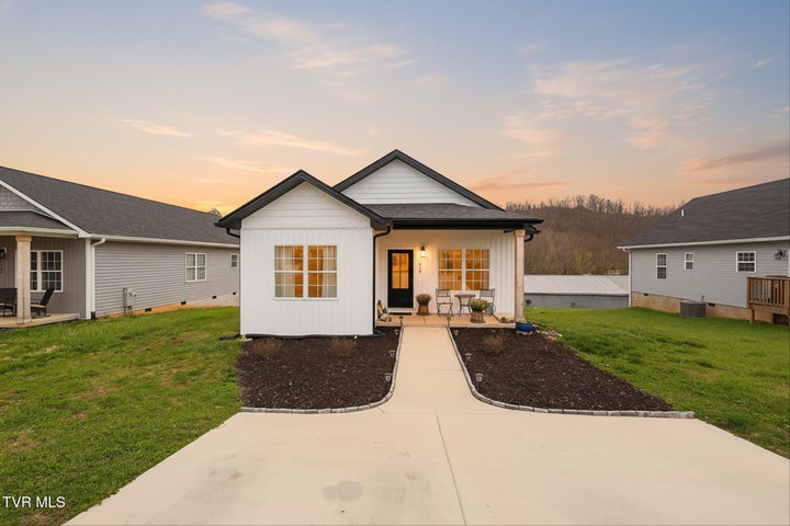 1st photo of 1610 Millard Street