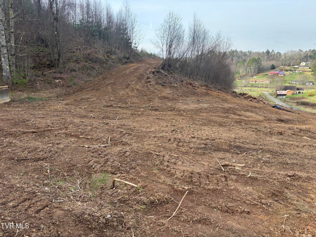 1st photo of 00 Houser 