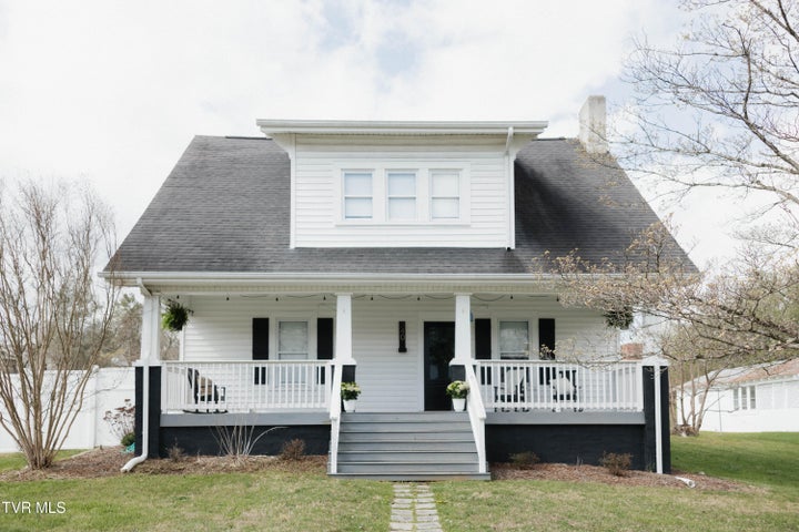 1st photo of 340 Carter Street