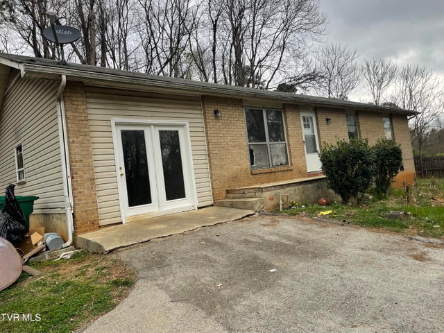 1st photo of 1301 Blackburn Drive