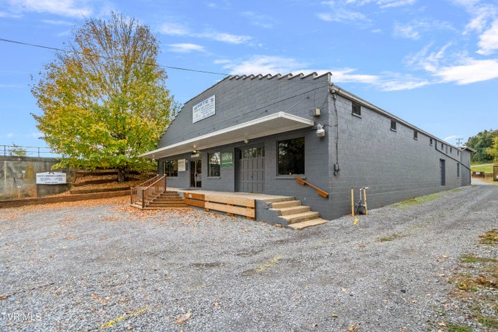 1st photo of 403 Summer Street