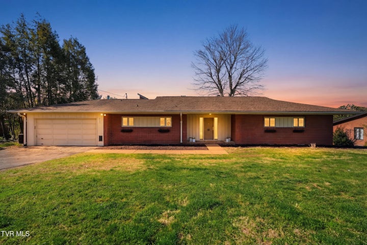 1st photo of 2125 Heatherly Road