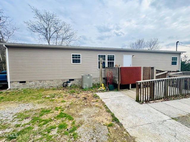 1st photo of 76 Bays Mountain Road