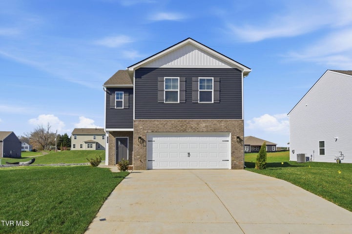 1st photo of 224 Chimney View Loop 